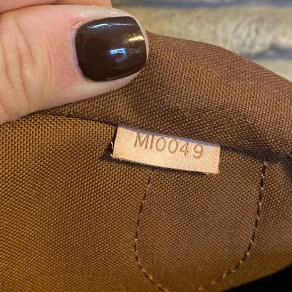 Louis Vuitton Montorgueil PM Monogram Canvas Shoulder Bag - Picture 7 of 8